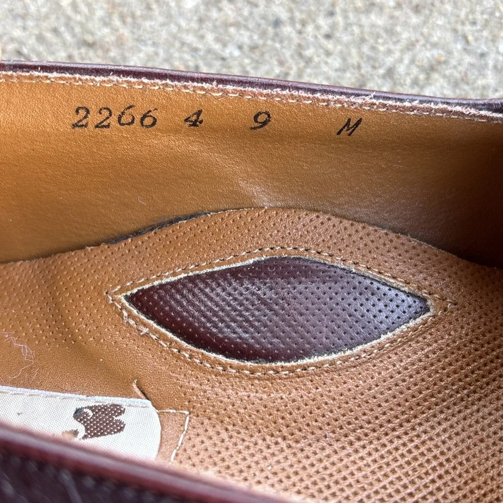 Stanley Blacker Burgundy Leather Slip On Tassel Shoes 9M Wing Tip Old‎ Money